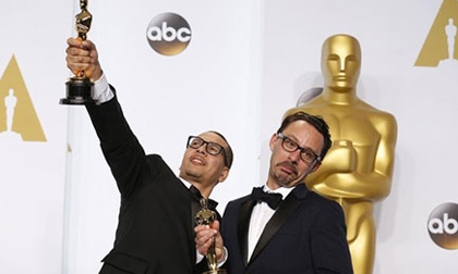 Khoảnh khắc 'khó đỡ' của sao tại Oscar 2015