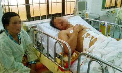 Con đâm cha thủng gan vì bênh mẹ