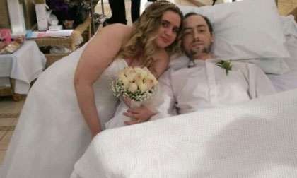 Đám cưới xúc động của chú rể bị ung thư trong những ngày cuối đời