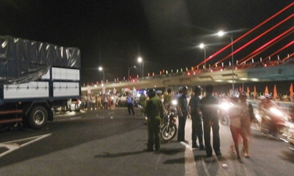 Nam sinh tử vong trên cầu vượt 3 tầng lớn nhất Việt Nam 