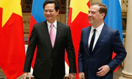 Thủ tướng Nga Medvedev đến Hà Nội