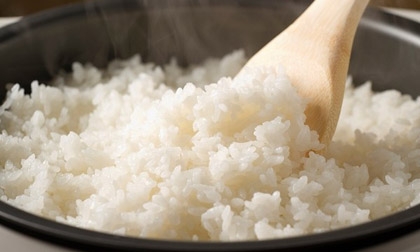 Cách nấu cơm sai biến gạo thành chất gây hại