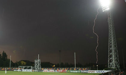 Cầu thủ thiệt mạng vì bị sét đánh