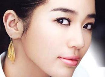 Tự tin tới văn phòng với kiểu makeup thanh nhã 