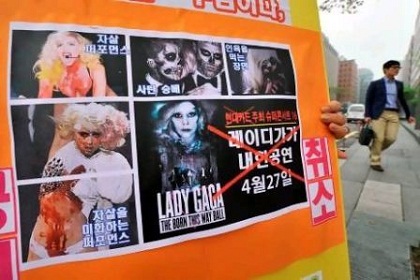Bị phản đối dữ dội,Lady Gaga hủy diễn tại Indonesia