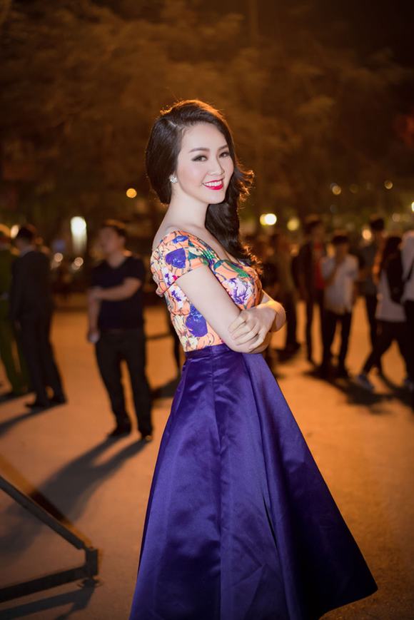thuy-van-truong-thi-may-tham-gia-gio-trai-dat13