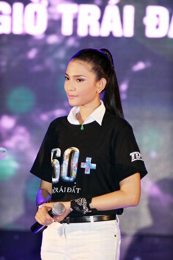thuy-van-truong-thi-may-tham-gia-gio-trai-dat2