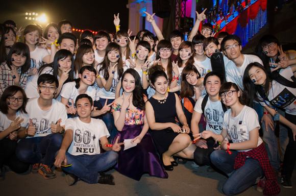 thuy-van-truong-thi-may-tham-gia-gio-trai-dat31