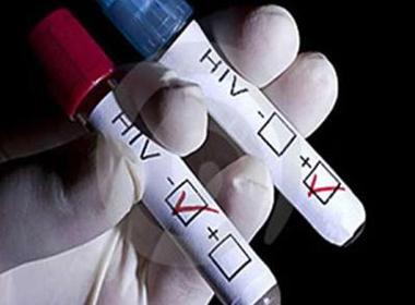 Rước người bệnh nhiễm HIV/AIDS về nhà riêng chăm nuôi không công 