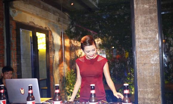 mau-thanh-thuy-lam-dj-1