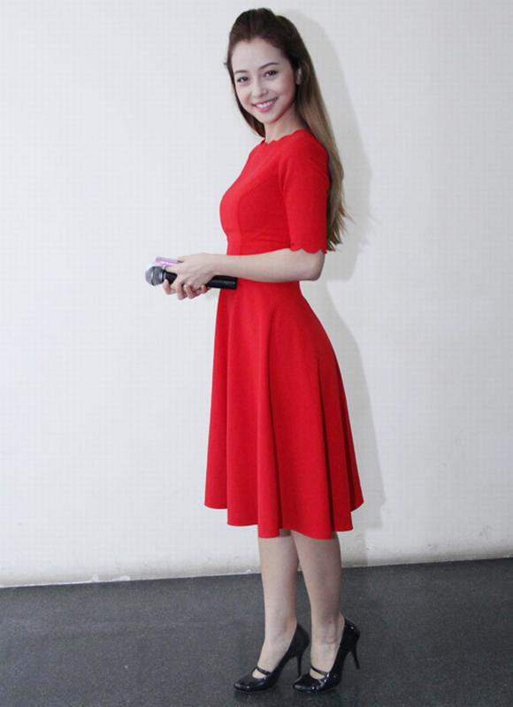 nhung-bo-vay-ngam-mai-khong-chan-cua-jennifer-pham4