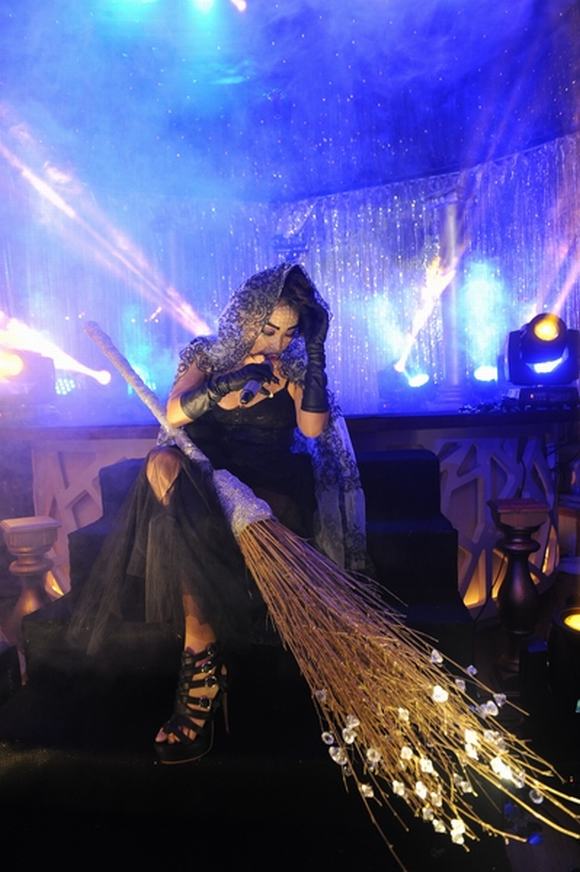 bua-tiec-halloween-cua-sao-18