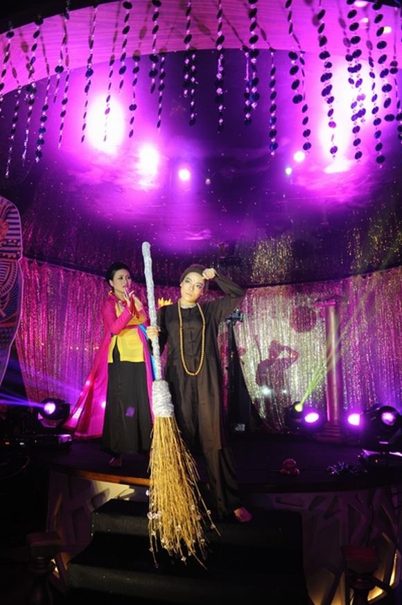 bua-tiec-halloween-cua-sao-26