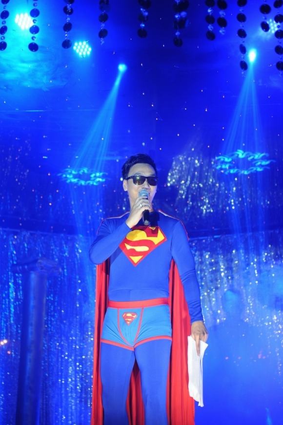 bua-tiec-halloween-cua-sao-9