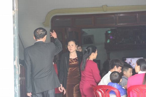 nha-cong-vinh-bi-trom-3-1420094533