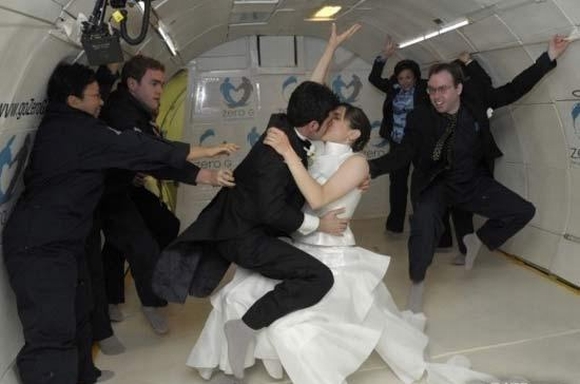 Những đám cưới lạ có 1-0-2 trên thế giới
