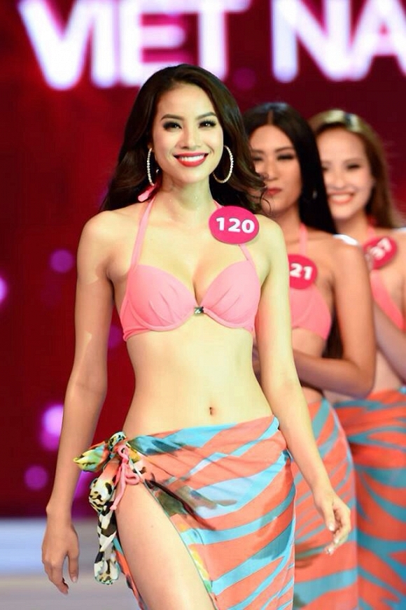 pham-huong-phan-thi-ao-tam-ngoisao 0