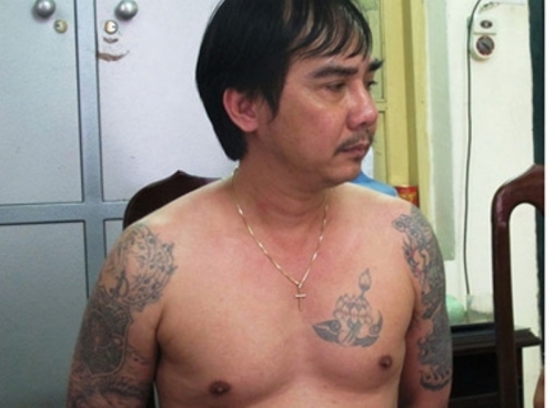 Trùm giang hồ đào hoa sở hữu hàng chục chân dài ...'chết' vì gái đẹp - Ảnh 1