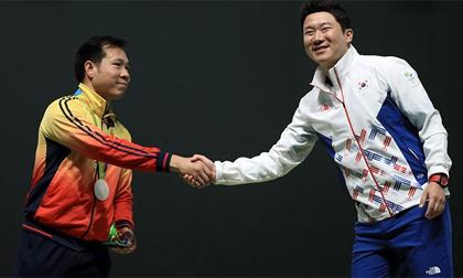 Hoàng Xuân Vinh vào top 5 cuộc lật đổ táo bạo tại Olympic