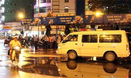 Súng nổ ở bến xe Miền Đông, người dân tháo chạy