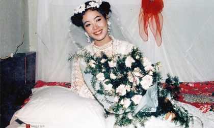 Trầm trồ ngắm lại váy cưới của sao Việt mấy chục năm trước