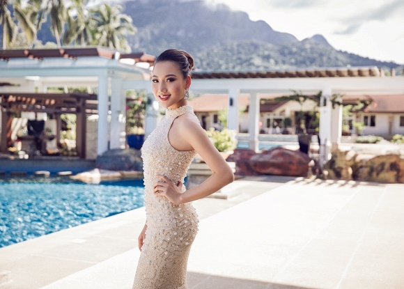 Hoàng Thu Thảo tiết lộ váy dạ hội chung kết Hoa hậu châu Á Thái Bình Dương