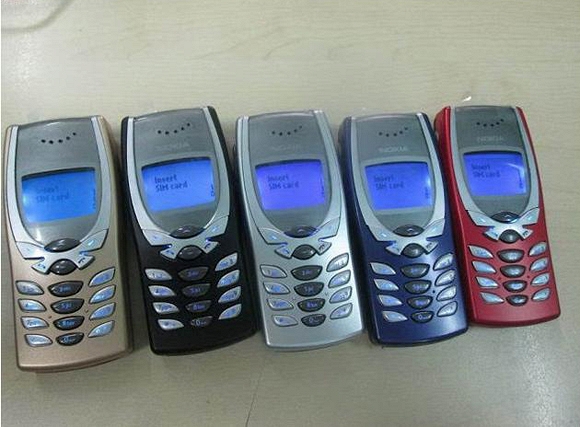 chiếc điện thoại Nokia  2