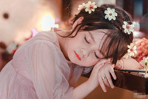 Bé gái Tuyên Quang như thiên thần  16