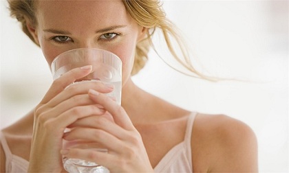 Thói quen nguy hiểm có thể làm hỏng thận bạn cần biết