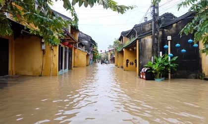 Dự báo thời tiết ngày 19/12: Mưa giông lớn trên Biển Đông