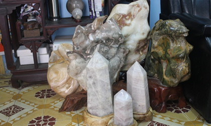 Những lưu ý khi dùng đá phong thủy trang trí phòng khách