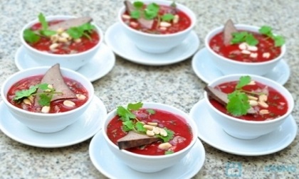 Những lý do không nên ăn tiết canh