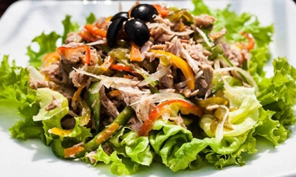 Cách làm salad rau trộn cá ngừ tươi mát, bổ dưỡng