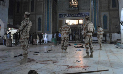 Kinh hoàng đánh bom ở Iraq và Pakistan, hơn 100 người thiệt mạng