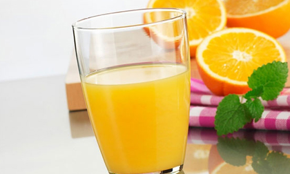 Sai lầm đặc biệt gây hại cho sức khỏe khi uống nước cam mà nhiều người mắc 