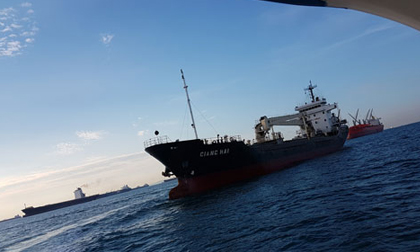 Vụ cướp biển bắt cóc thuyền viên: 1 người bị bắn chết trên boong