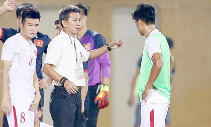 U20 Việt Nam gom quân dự U20 World Cup: Hãy cắp cặp mà học Kiatisak