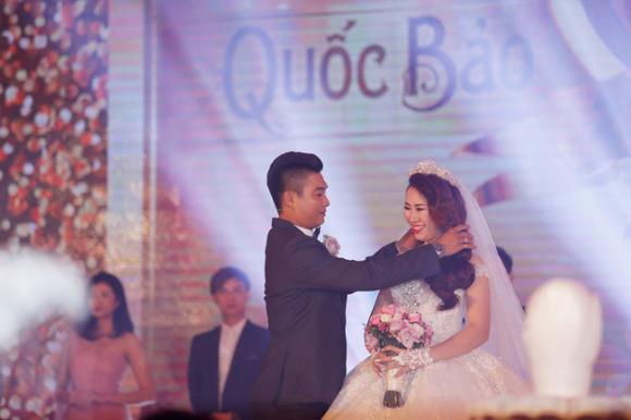 Nữ đại gia Bình Phước hóa công chúa trong đám cưới 6 tỷ đồng với bạn trai 7 năm - Ảnh 14. Nữ đại gia Bình Phước hóa công chúa trong đám cưới 6 tỷ đồng với bạn trai 7 năm - Ảnh 14.