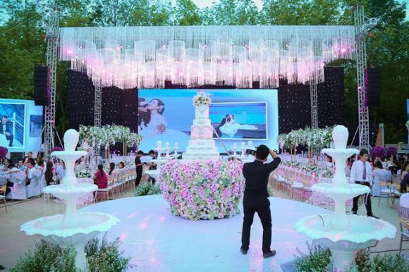 Nữ đại gia Bình Phước hóa công chúa trong đám cưới 6 tỷ đồng với bạn trai 7 năm - Ảnh 20. Nữ đại gia Bình Phước hóa công chúa trong đám cưới 6 tỷ đồng với bạn trai 7 năm - Ảnh 20.