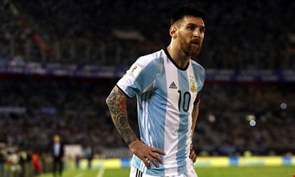 Messi chửi trọng tài, Argentina có thể lỗi hẹn World Cup 