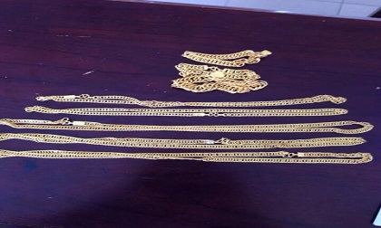 Chiêu đổi vàng giả lấy tiền thật