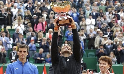 Rafa Nadal, tay vợt đầu tiên trong lịch sử vô địch 10 lần một giải đấu