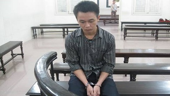  Kẻ đâm chết bạn nhậu vì tiếc con gà chọi bị cắt tiết được giảm án