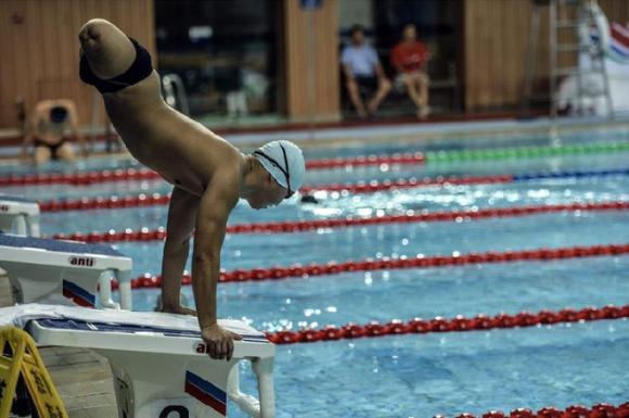 Chuyện tình cổ tích giữa đời thực của chàng trai cụt chân đầy nghị lực và cô y tá xinh đẹp, tài năng - Ảnh 3. Chuyện tình cổ tích giữa đời thực của chàng trai cụt chân đầy nghị lực và cô y tá xinh đẹp, tài năng - Ảnh 3.