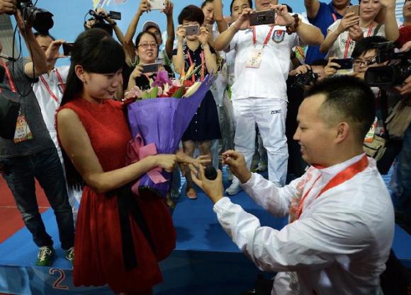 Chuyện tình cổ tích giữa đời thực của chàng trai cụt chân đầy nghị lực và cô y tá xinh đẹp, tài năng - Ảnh 9. Chuyện tình cổ tích giữa đời thực của chàng trai cụt chân đầy nghị lực và cô y tá xinh đẹp, tài năng - Ảnh 9.