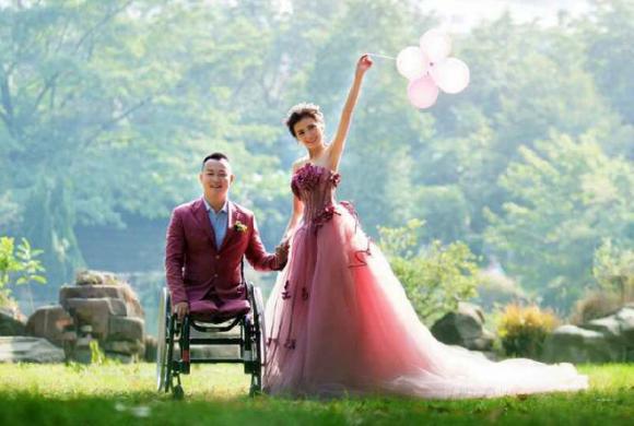 Chuyện tình cổ tích giữa đời thực của chàng trai cụt chân đầy nghị lực và cô y tá xinh đẹp, tài năng - Ảnh 11. Chuyện tình cổ tích giữa đời thực của chàng trai cụt chân đầy nghị lực và cô y tá xinh đẹp, tài năng - Ảnh 11.