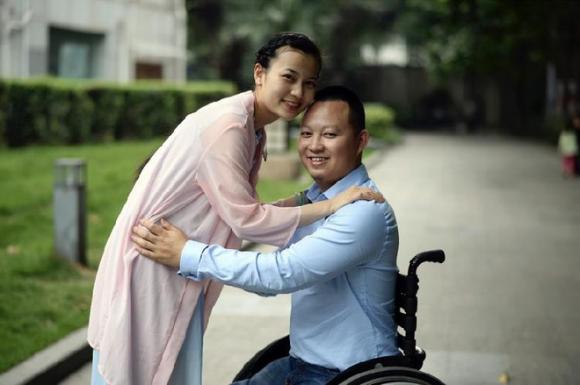 Chuyện tình cổ tích giữa đời thực của chàng trai cụt chân đầy nghị lực và cô y tá xinh đẹp, tài năng - Ảnh 7. Chuyện tình cổ tích giữa đời thực của chàng trai cụt chân đầy nghị lực và cô y tá xinh đẹp, tài năng - Ảnh 7.