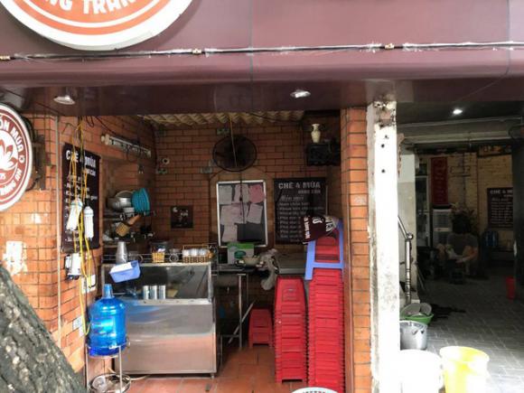 Hà Nội: Khách hàng và nữ nhân viên 15 tuổi đánh nhau tại quán chè 40 năm - Ảnh 4. Hà Nội: Khách hàng và nữ nhân viên 15 tuổi đánh nhau tại quán chè 40 năm - Ảnh 4.