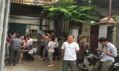 Vụ cả nhà bị thiêu cháy ở Xuân Đỉnh: Bất lực nhìn hàng xóm giãy dụa trong biển lửa