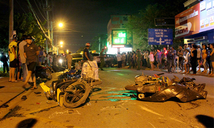 Vụ 13 xe đâm liên hoàn ở Sài Gòn: Người bị thương nằm kêu gào la liệt